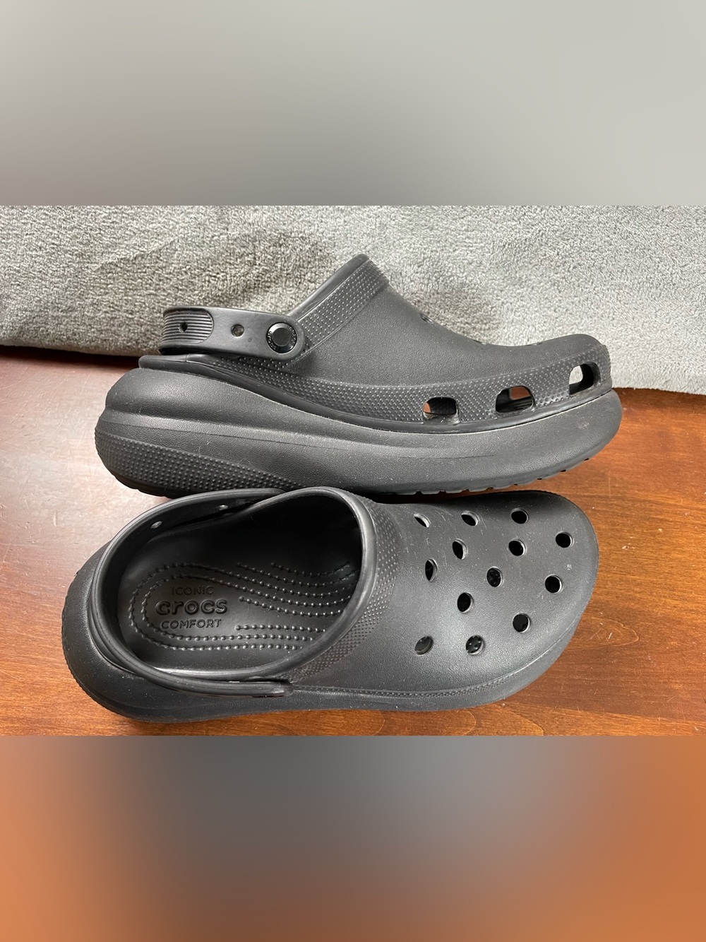 Crocs Classic Extra Thick Soled Clog Shoes Unisex Sandals Black Men 8 Women 10 - Picture 3 of 13